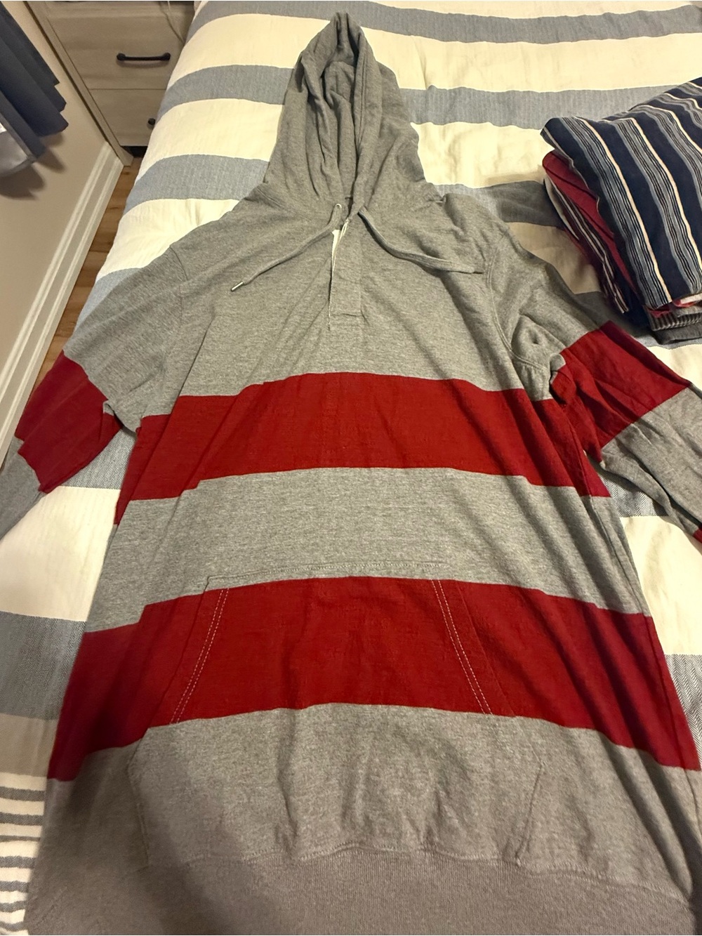 American Eagle Outfitters Heather Gray Pullover Hoodie